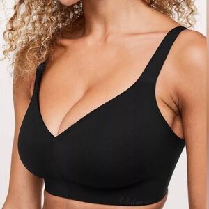 LULULEMON 34A Like nothing BRA Black